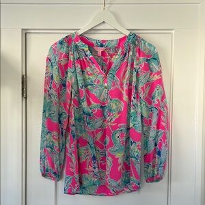 Lilly Pulitzer Elsa top. Small.